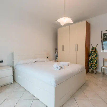 Ihost - De Andreis 11 Apartamento