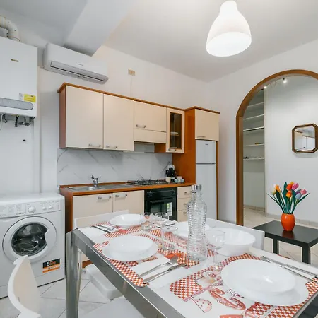 Ihost - De Andreis 11 Apartment *