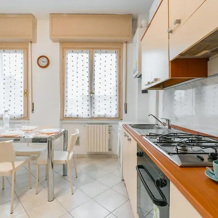 Ihost - De Andreis 11 Apartment Milan