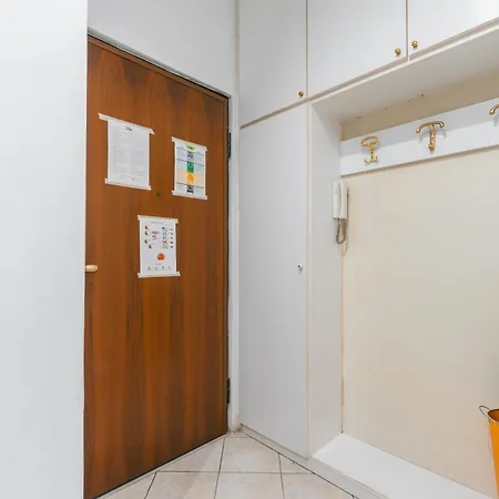 Ihost - De Andreis 11 * Milan