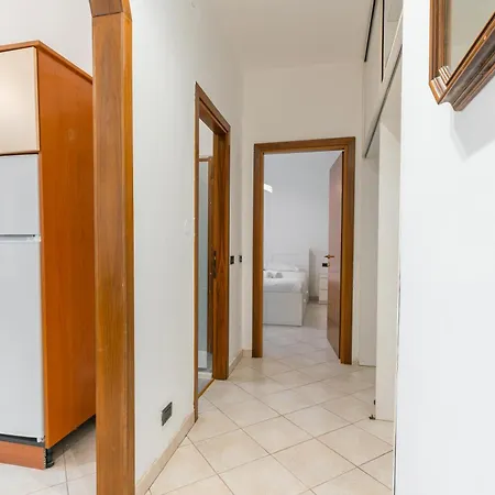 Ihost - De Andreis 11 Apartment *